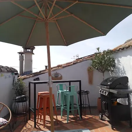 Maison De Village Familiale Pont Du Gard, Toit Terrasse, Barbecue, Fibre בית נופש *