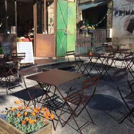 בית נופש Maison De Village Familiale Pont Du Gard, Toit Terrasse, Barbecue, Fibre *