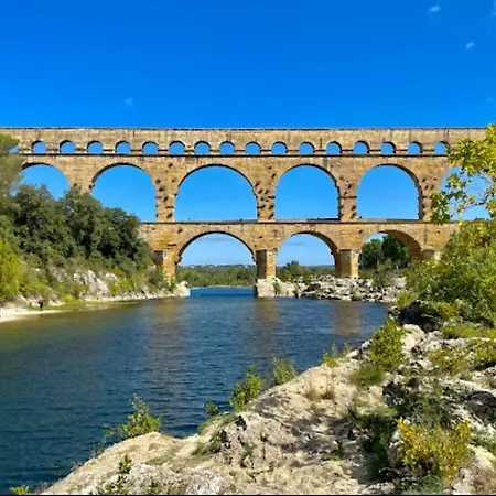 Maison De Village Familiale Pont Du Gard, Toit Terrasse, Barbecue, Fibre ור פון דו גאר